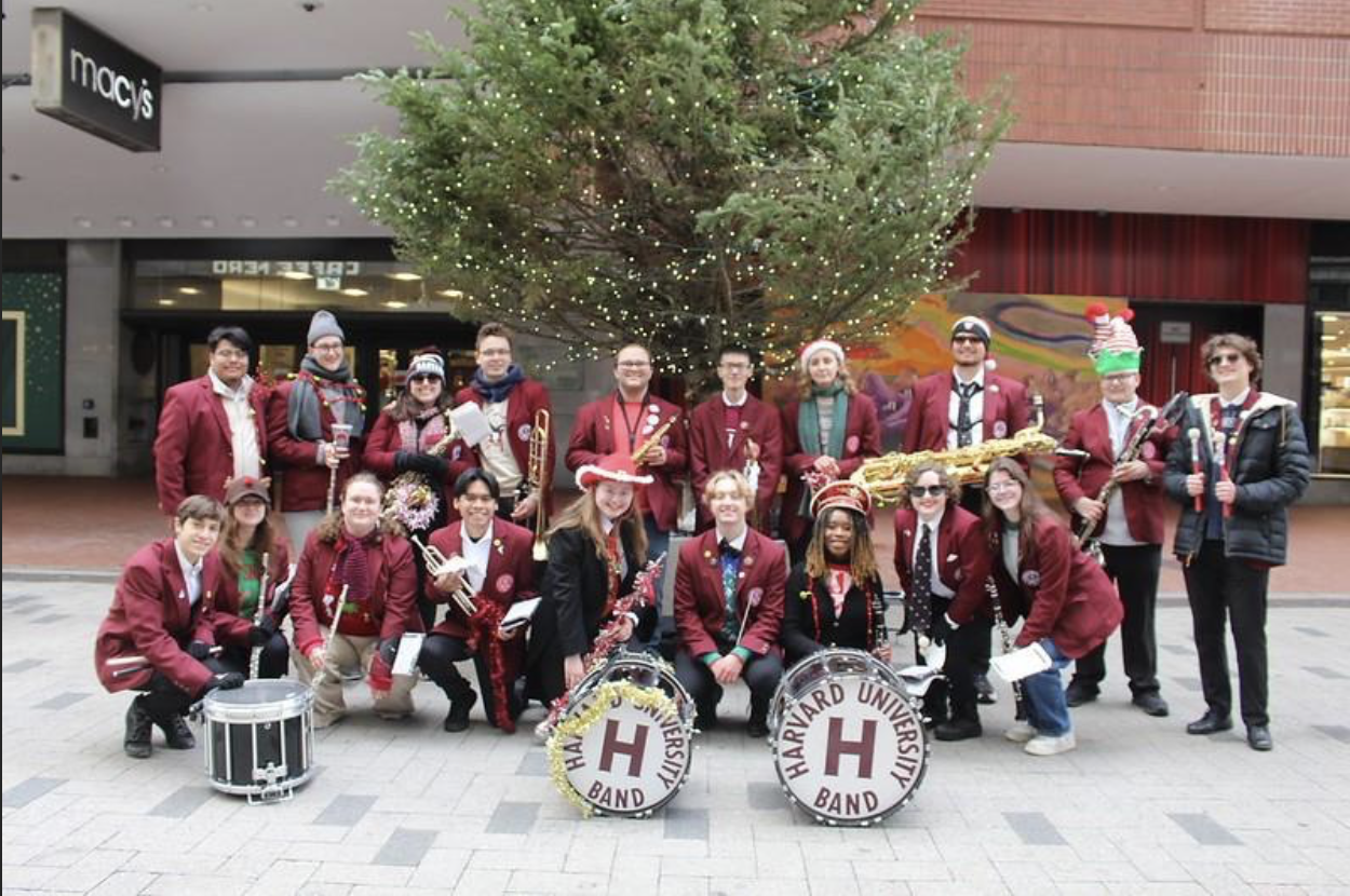 Bandies out caroling!